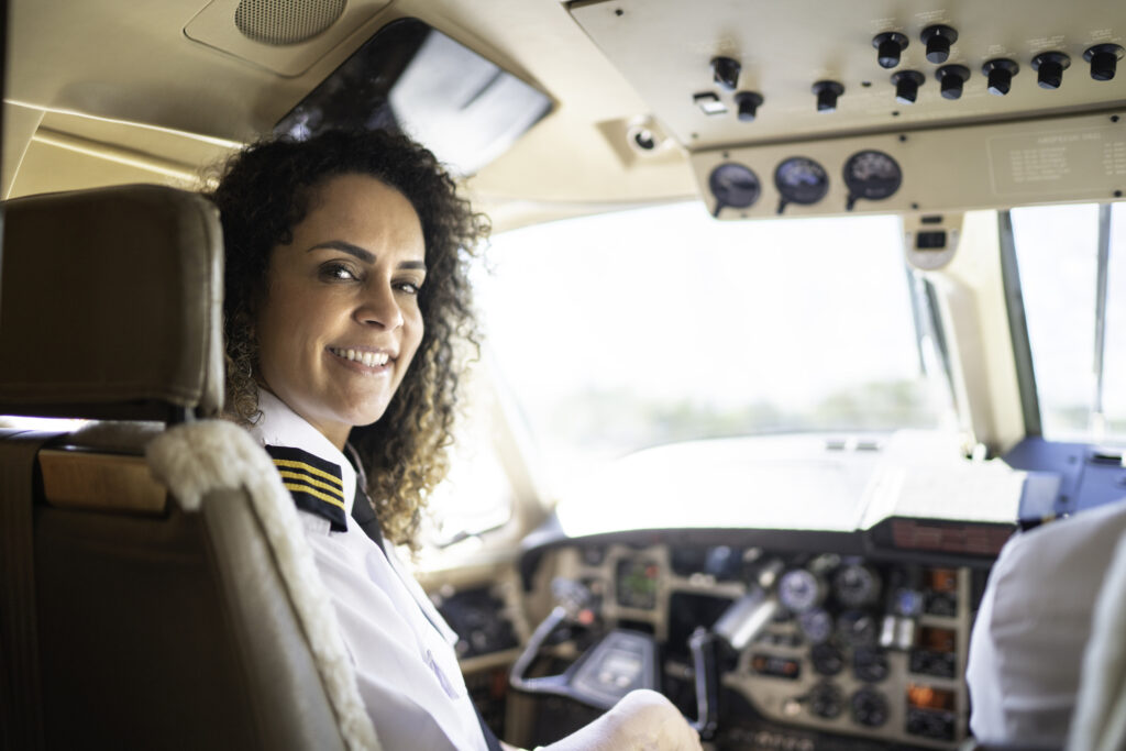 icanflytoo_pilot_female_1
